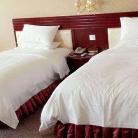 Starway Hotel Guangzhou Xintang Branch エクステリア 写真